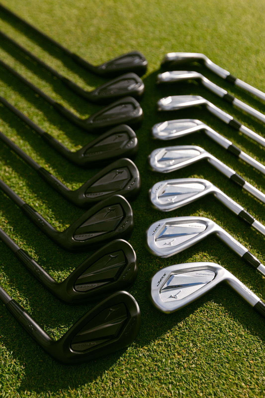 Mizuno JPX 925 Black & Chrome — Hela serien